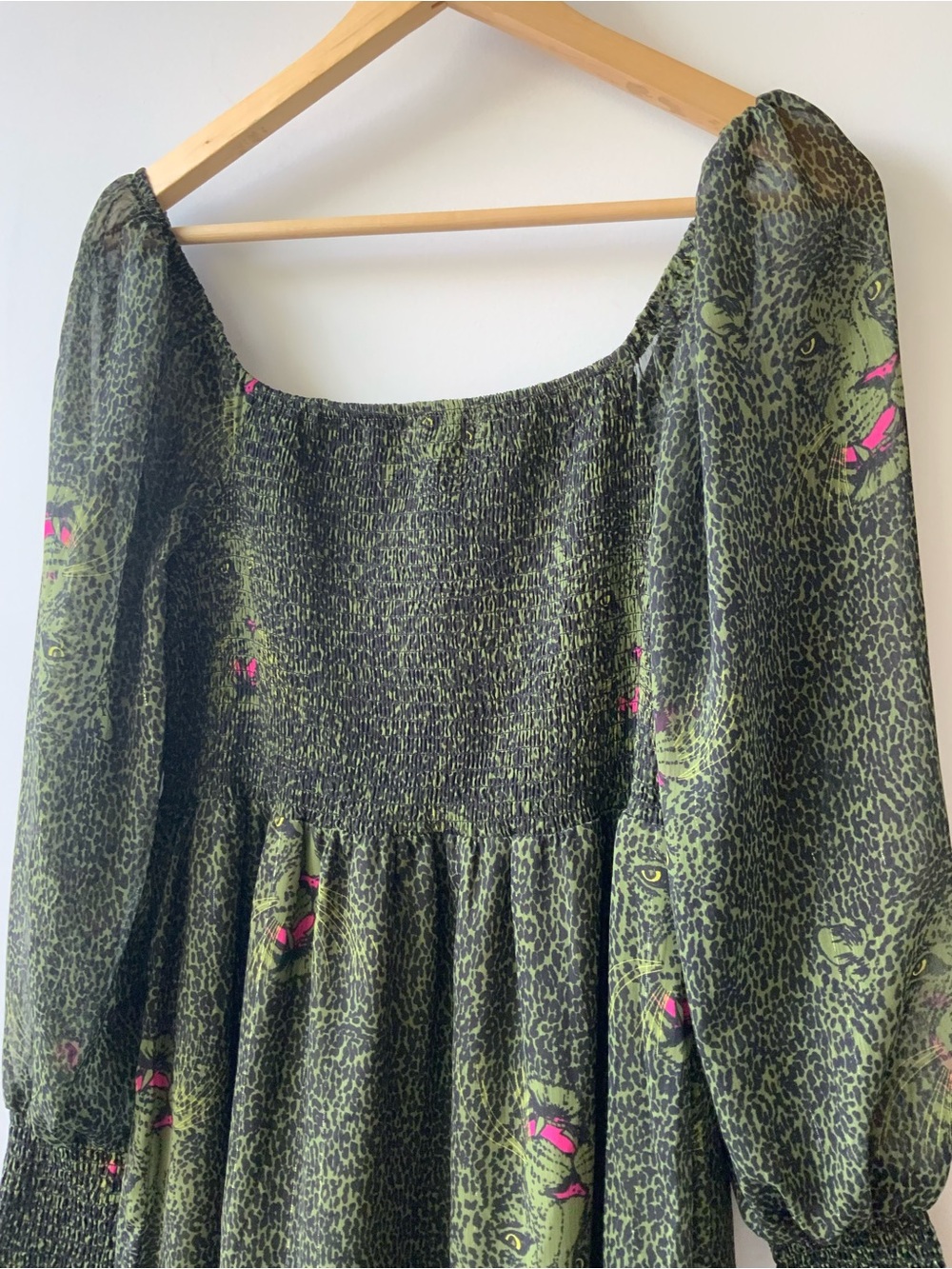 NWT Betsey Johnson Olive Green Animal print leopardLong Sleeve Midi Dress - Med - Picture 5 of 8